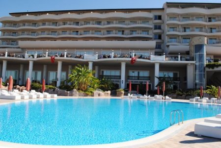 Antalya'da yılbaşı öncesi turizm hareketlendi