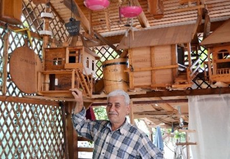 Antalya'da yılların marangozu evini müzeye dönüştürdü