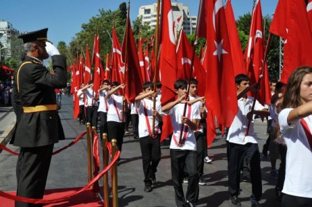 Antalya'da Zafer Bayramı coşkusu