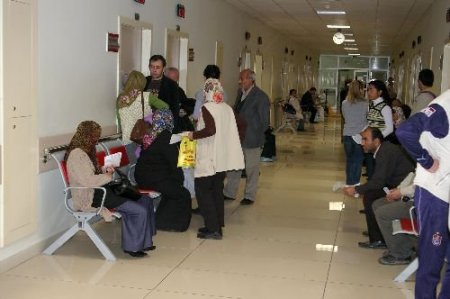 Antalya'daki Doktorlar İş Bırakma Eylemine Destek Vermedi