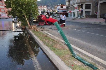 Antalya'daki Kazada Emniyet Kemeri Hayat Kurtardı
