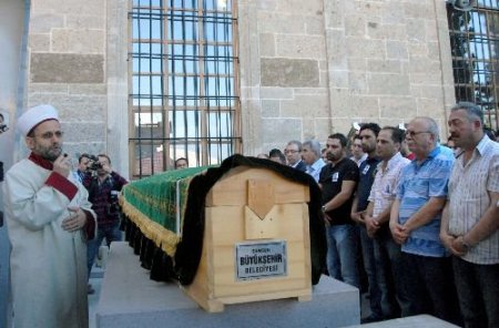 Antalya'daki Kazada Hayatını Kaybeden Tur Rehberi Toprağa Verildi