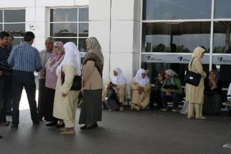 Antalyalı Hacı Adayları Kutsal Topraklara Uğurlandı