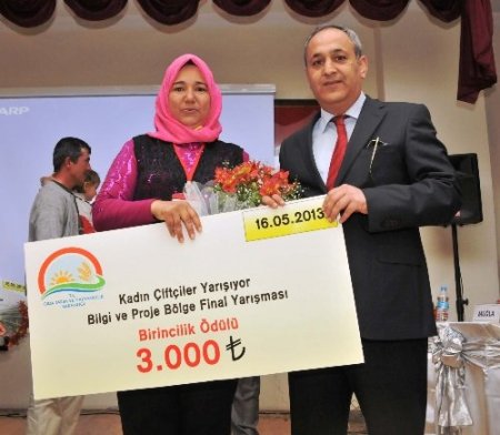 Antalyalı kadın çiftçi birinci oldu