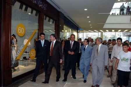 Antalya'nın En Büyük Alışveriş Merkezi Özdilek Park Kapılarını Açtı