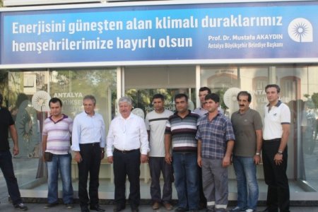 Antalya'ya güneş enerjisi ile çalışan klimalı durak