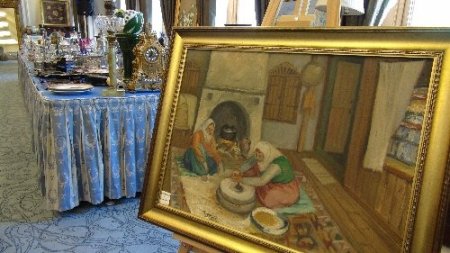 Antika ipek mendil ile birlik çağrısı