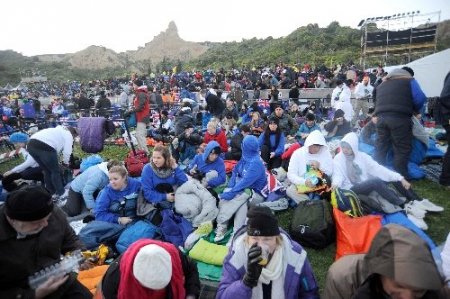 Anzak Şafak Ayini'ne ilgi her geçen yıl azalıyor