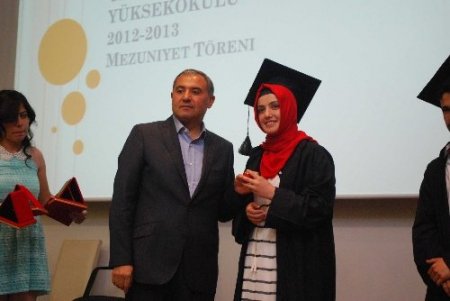 AOSB Meslek Yüksek Okulu ikinci mezunlarını verdi