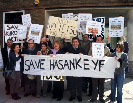 Ap Üyesi İngiliz Vekil, Ilısu Barajı Projesini Protesto Etti