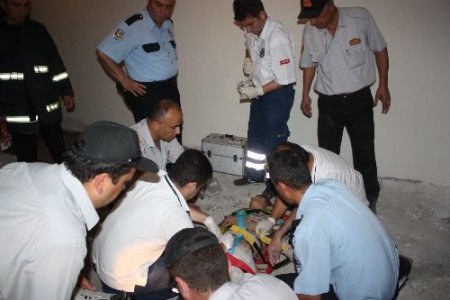 Apartman Boşluğundan Düşen Çocuk Ağır Yaralandı