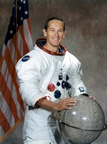 Apollo 16 astronotu Charlie Duke İzmir'de