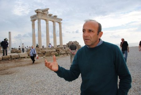 Apollon Tapınağı'nın kurtarılması için Bakan Günay'dan yardım istendi