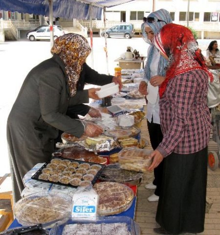 Araban Ana Okulu Yararına Kermes Açıldı