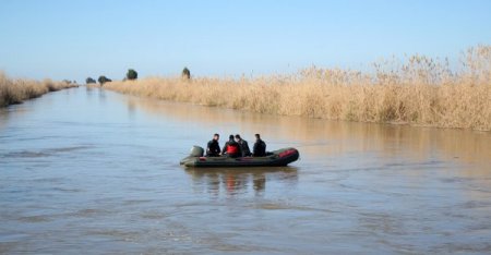 Arabayla nehre düşen aileyi arama çalışmaları dördüncü gününde