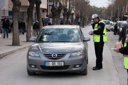 Araç Kullanırken Cep Telefonu Kullanmak Alkol Kadar Tehlikeli