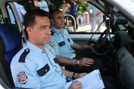 Araç kullanırken cep telefonuyla konuşanlara ceza yağdı