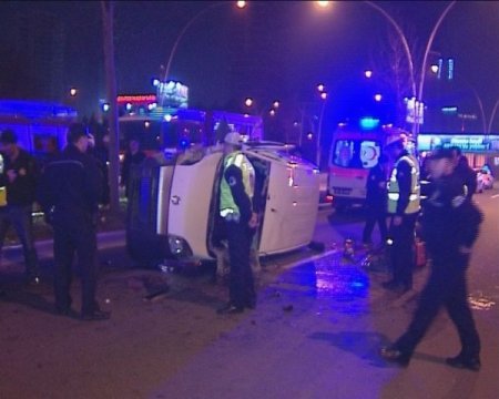 Aracında sıkışan yaralının yardımına UMKE görevlisi yetişti