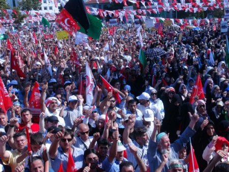 Arakan'da Yaşanan Vahşet Kadıköy'deki Mitingde Protesto Edildi