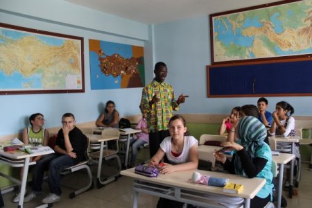 Aral Fen'in Yaz Kursları Yabancı Öğretmenler Eşliğinde Başladı