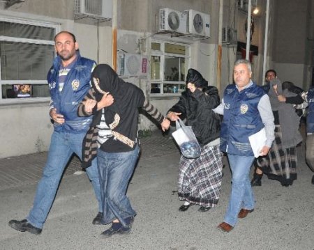 Aralarında Bir Hamilenin De Bulunduğu 7 Hırsızlık Zanlısı Yakalandı