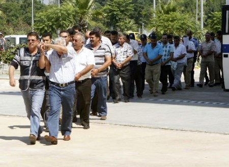 Aralarında Kamu Görevlilerin De Bulunduğu Tefeci Çetesi 4 Milyon Kazanç Elde Etmiş