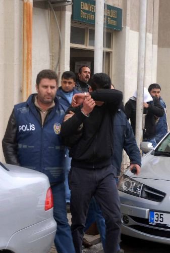 Aralarında Lise Öğrencilerinin De Bulunduğu Kar Maskeli Gaspçılar Yakalandı