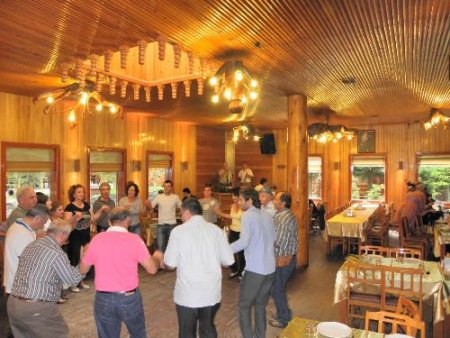 Araplardan Sonra Yunanlılar Da Uzungöl'ün Müdavimi Oldu