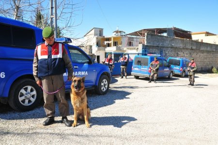 Arazi kavgasında ölen baba ve oğlu toprağa verildi