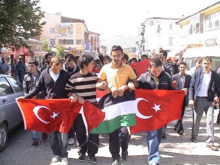 Ardahan'da İsrail Lanetlendi