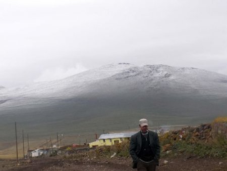 Ardahan'da Yüksek Kesimlere Kar Yağdı
