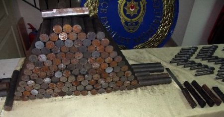 Ardeşen'de Ruhsatsız Silah Üretimi Yapan İmalathaneye Baskın