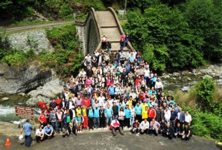 Arhavi'de Mençuna Şelalesi Doğa Yürüyüşü Coşkulu Geçti