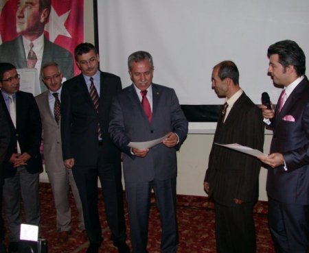 Arınç, Medya Eğitimi Sertifika Törenine Katıldı