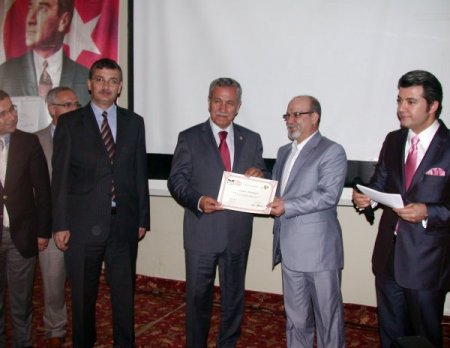 Arınç, Medya Eğitimi Sertifika Törenine Katıldı