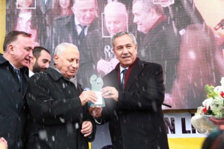 Arınç, Özel Rafet Kahraman Liseleri Eğitim Kampüsü'nü hizmete açtı