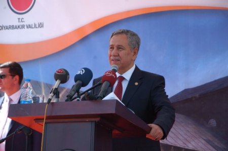 Arınç: 10 yılda 4 bin caminin bakımı için 3 katrilyon lira harcadık