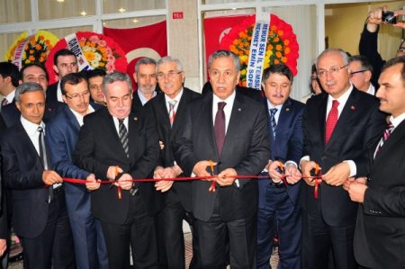 Arınç: 8 yıllık eğitim imam hatip okullarına yönelik bir operasyondu