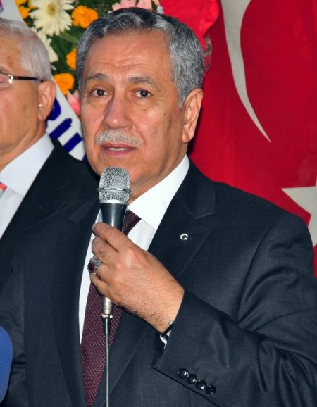 Arınç: 8 yıllık eğitim imam hatip okullarına yönelik bir operasyondu