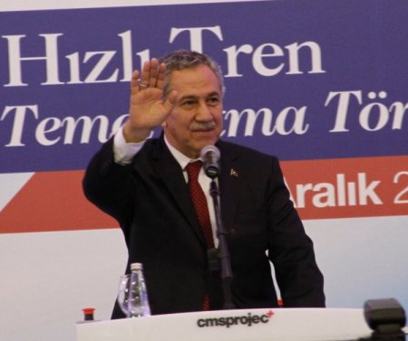 Arınç: Allah, hüzünlü gurbetten dönmeyi nasip etsin