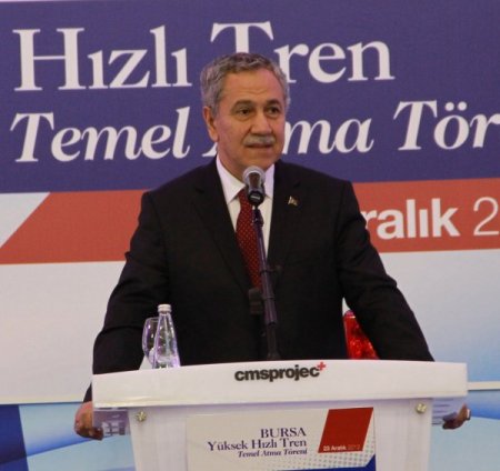 Arınç: Allah, hüzünlü gurbetten dönmeyi nasip etsin