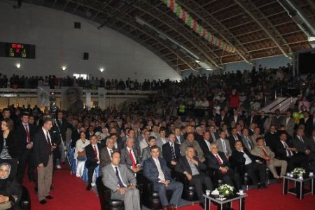 Arınç: Artık Hedeflere Kılıçlarla, Bombalarla F 16'larla Varılmıyor, Eğitimle Varılıyor