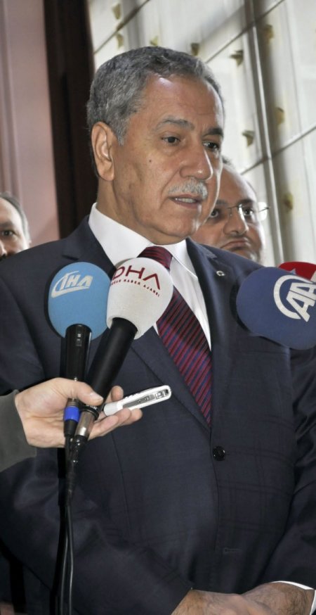 Arınç: Artık şehitler kervanının sona ulaşmasını diliyorum