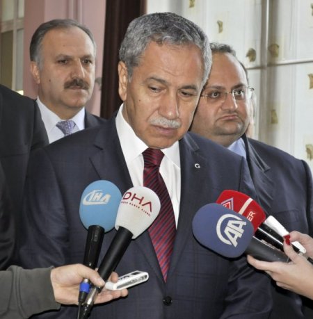Arınç: Artık şehitler kervanının sona ulaşmasını diliyorum