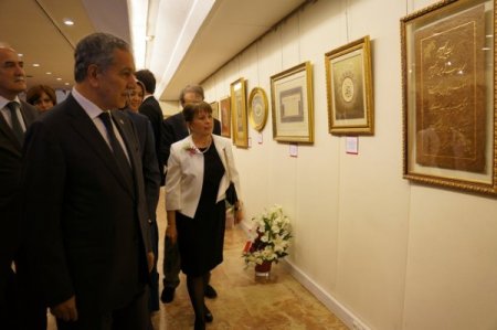 Arınç: BDP’li vekiller açlık grevlerini sonlandırmak için girişimde bulunmalı