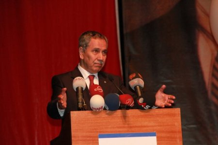 Arınç: Bir genel başkanın sözü çiğnenmez