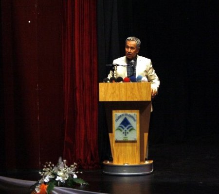 Arınç: Bir şey dememek için kendimi zor tutuyorum