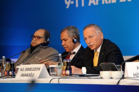 Arınç: Bölgede Geri Dönülemeyecek Demokratik Bir Uyanış Başlamıştır