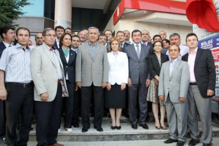 Arınç: Bursa'ya Hizmetlerimizle Borcumuzu Ödeyeceğiz