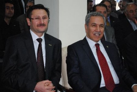 Arınç: Bütün Üniversitelerde Eski Günlerin Özlemini Çeken, Tahrikçi, Anarşist Gruplar Var